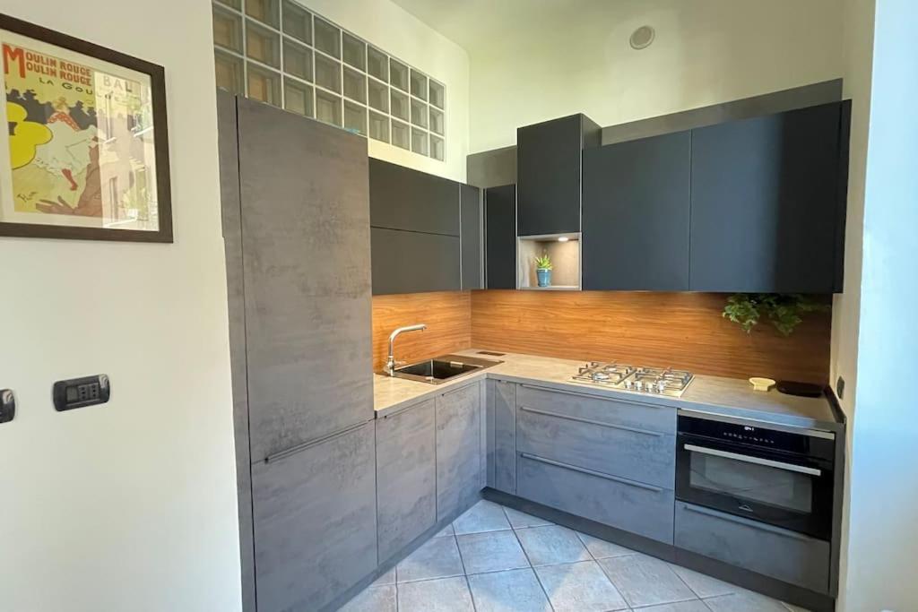 Apartamento "Iris" Milano Lunigiana In Stazione Centrale Exterior foto